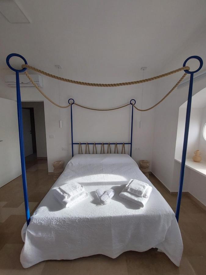 מונופולי Palazzo Accinni B&B מראה חיצוני תמונה