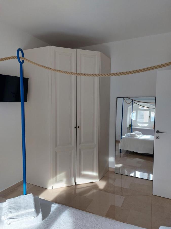 מונופולי Palazzo Accinni B&B מראה חיצוני תמונה